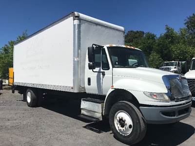 International 4300 Box Truck - 240HP, 6 Speed Automatic, Roll up Door