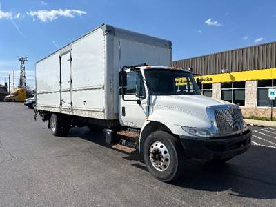 International 4300 Box Truck - 220HP, 7 Speed Automatic, Roll up Door