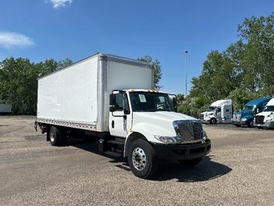 International 4300 Box Truck - 220HP, 7 Speed Automatic, Roll up Door