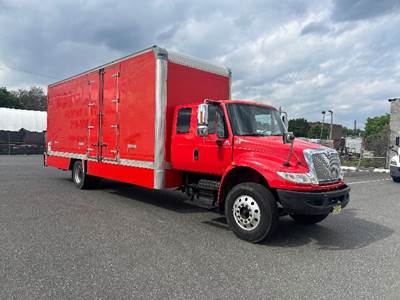 International 4300 Box Truck - 220HP, 6 Speed Automatic