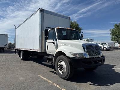 International 4300 Box Truck - 220HP, 7 Speed Automatic, Roll up Door