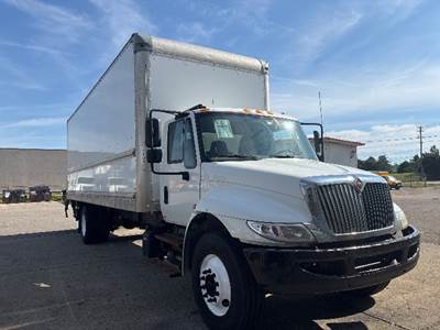 International 4300 Box Truck - 220HP, 7 Speed Automatic, Roll up Door