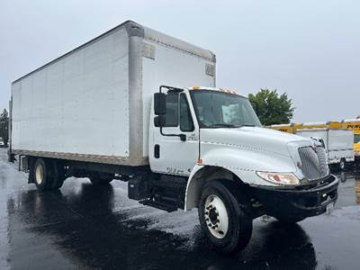 International 4300 Box Truck - 220HP, 7 Speed Automatic, Roll up Door