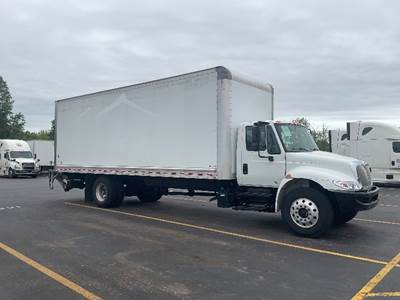 International 4300 Box Truck - 220HP, 7 Speed Automatic, Roll up Door
