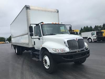 International 4300 Box Truck - 220HP, 7 Speed Automatic, Roll up Door