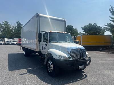 International 4300 Box Truck - 220HP, 7 Speed Automatic, Roll up Door