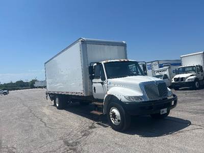 International 4300 Box Truck - 220HP, 7 Speed Automatic, Roll up Door