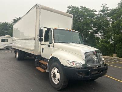 International 4300 Box Truck - 220HP, 7 Speed Automatic, Roll up Door