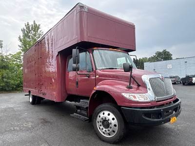 International 4300 Box Truck - 240HP, 7 Speed Automatic