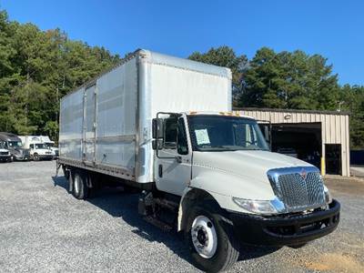 International 4300 Box Truck - 220HP, 6 Speed Automatic, Roll up Door
