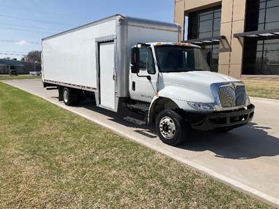 International 4300LP Box Truck - 220HP, 6 Speed Automatic, Roll up Door