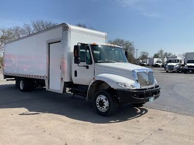 International 4300LP Box Truck - 220HP, 6 Speed Automatic, Roll up Door