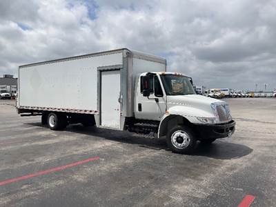 International 4300LP Box Truck - 220HP, 6 Speed Automatic, Roll up Door
