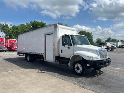 International 4300LP Box Truck - 220HP, 6 Speed Automatic, Roll up Door