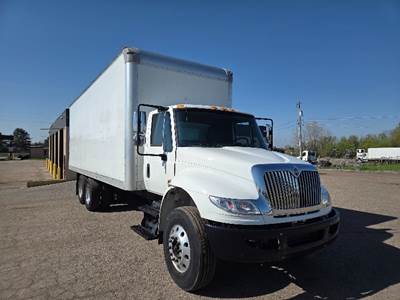 International 4400 Box Truck - 330HP, 6 Speed Automatic, Roll up Door
