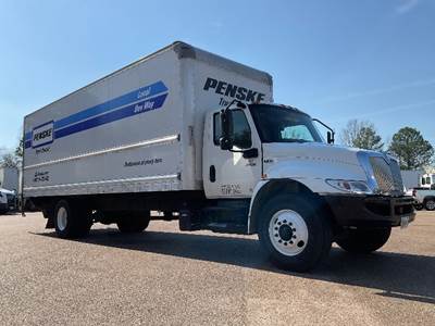 International MV607 Box Truck - 220HP, 6 Speed Automatic, Roll up Door, Liftgate