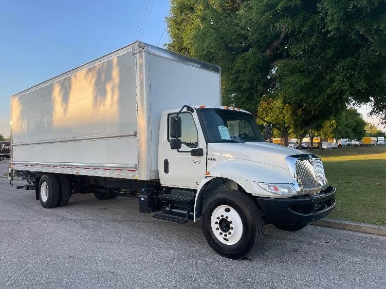 2020 International MV607 26 ft Box Truck - 220HP, 6 Speed Automatic ...