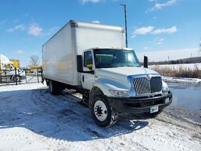 International MV607 26 ft Box Truck - 220HP, 6 Speed Automatic, Roll up Door