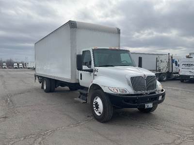 International MV607 26 ft Box Truck - 220HP, 6 Speed Automatic, Roll up Door