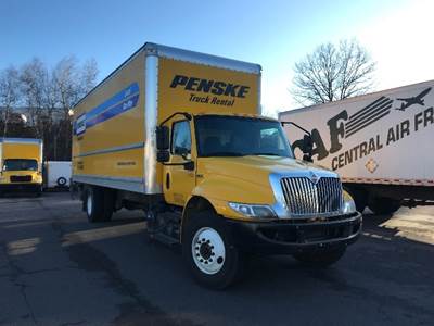 International MV607 26 ft Box Truck - 220HP, 7 Speed Automatic, Roll up Door