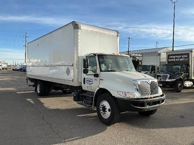 International MV607 26 ft Box Truck - 220HP, 6 Speed Automatic, Roll up Door