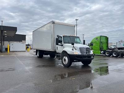 International MV607 24 ft Box Truck - 220HP, 7 Speed Automatic, Roll up Door