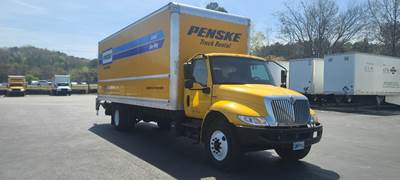 International MV607 26 ft Box Truck - 220HP, 7 Speed Automatic, Roll up Door