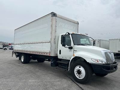 International MV607 Box Truck - 220HP, 6 Speed Automatic, Roll up Door