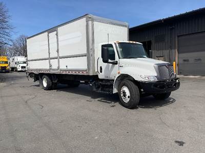International MV607 Box Truck - 220HP, 6 Speed Automatic, Roll up Door