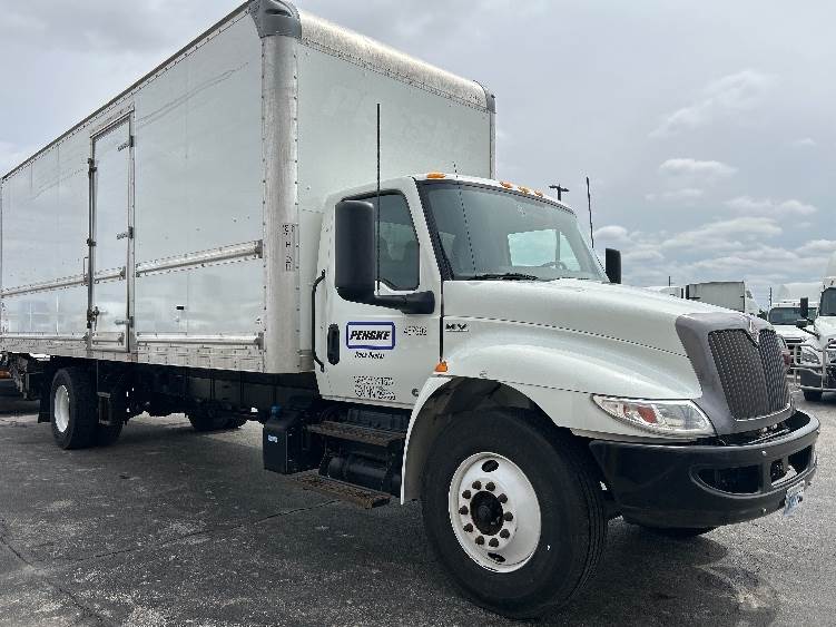 International Box Rover 2022 International MV607 Box Truck - 220HP, 6 Speed Automatic, Roll up ...