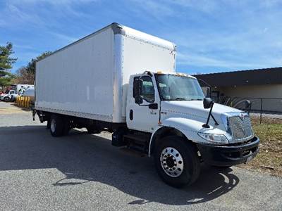 International MV607 Box Truck - 220HP, 6 Speed Automatic, Roll up Door