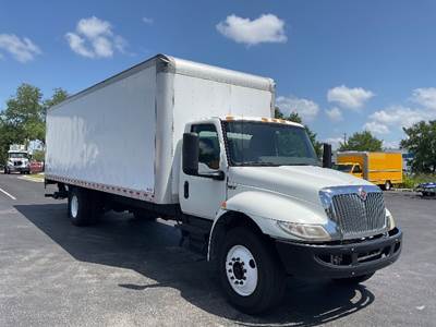 International MV607 27 ft Box Truck - 220HP, 6 Speed Automatic, Roll up Door