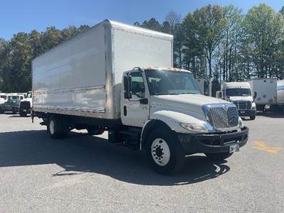 International MV607 26 ft Box Truck - 220HP, 6 Speed Automatic, Roll up Door