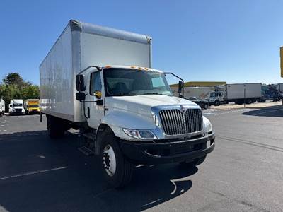 International MV607 Box Truck - 220HP, 6 Speed Automatic, Roll up Door