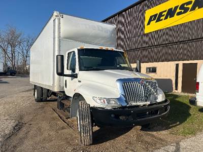 International MV607 26 ft Box Truck - 240HP, 6 Speed Automatic, Roll up Door