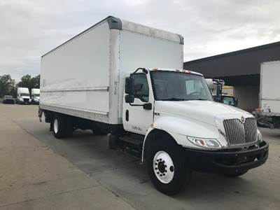International MV607 26 ft Box Truck - 220HP, 6 Speed Automatic, Roll up Door