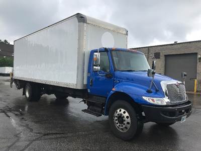 International MV607 26 ft Box Truck - 250HP, 6 Speed Manual, Roll up Door