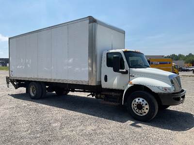 International MV607 24 ft Box Truck - 220HP, 6 Speed Automatic, Roll up Door