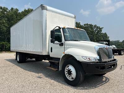 International MV607 Box Truck - 220HP, 6 Speed Automatic, Roll up Door