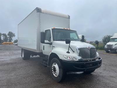 International MV607 22 ft Box Truck - 220HP, 7 Speed Automatic, Roll up Door