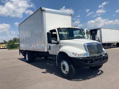 International MV607 20 ft Box Truck - 220HP, 7 Speed Automatic, Roll up Door