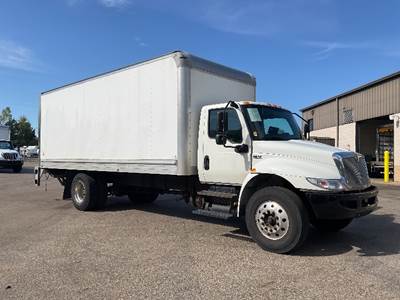 International MV607 22 ft Box Truck - 220HP, 6 Speed Automatic, Roll up Door