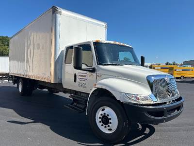 International MV607 Box Truck - 220HP, 6 Speed Automatic, Roll up Door