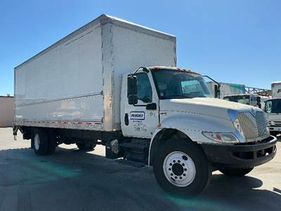 International MV607 Box Truck - 220HP, 6 Speed Automatic, Roll up Door