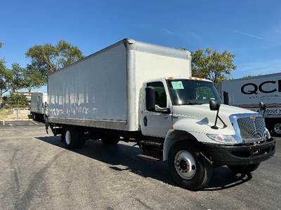International MV607 26 ft Box Truck - 250HP, 6 Speed Automatic, Roll up Door