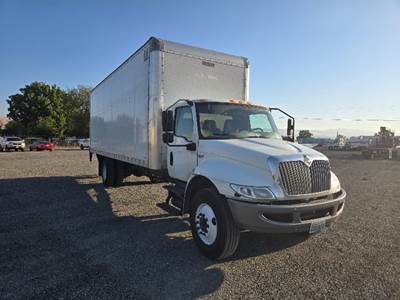 International MV607 26 ft Box Truck - 240HP, 7 Speed Automatic, Roll up Door