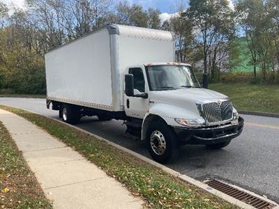 International MV607 Box Truck - 220HP, 6 Speed Automatic, Roll up Door