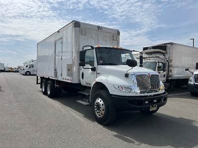 International MV607 24 ft Box Truck - 270HP, 6 Speed Automatic, Roll up Door