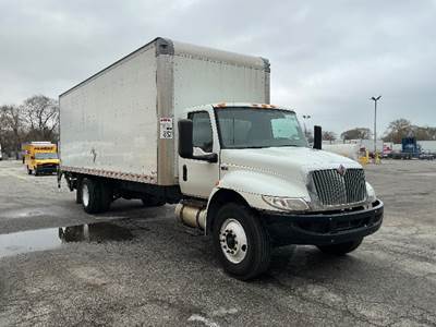 International MV607 Box Truck - 220HP, 6 Speed Automatic, Roll up Door