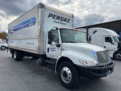 International MV607 Box Truck - 220HP, 6 Speed Automatic, Roll up Door